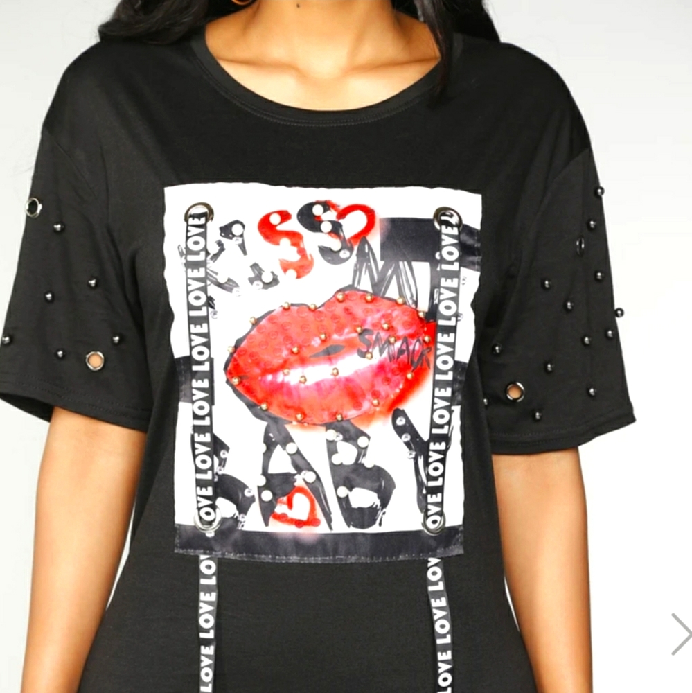 Fashion Nova Smack on the Lips Tunic